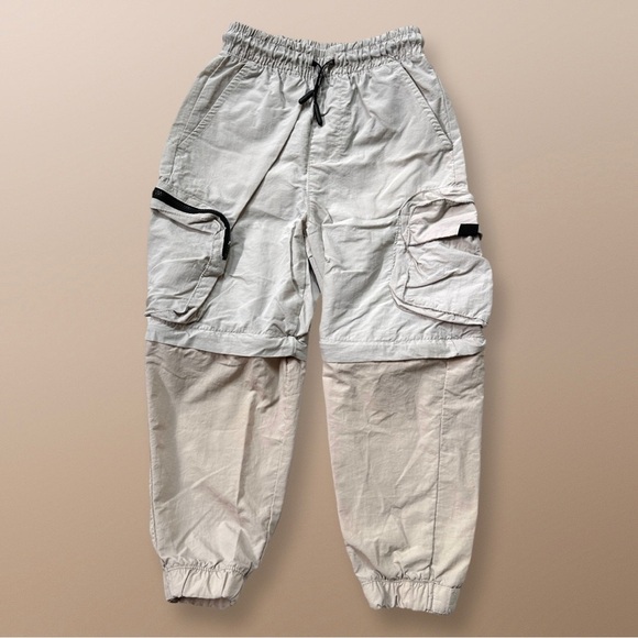 ⭐️ 5 for $25 Kids RESERVED Beige Convertible Shorts/Pants Size 110 cm 5 years - Picture 3 of 7